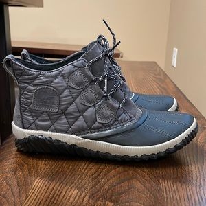 Women’s size 9 Sorel boots